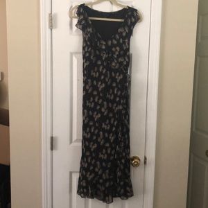 The Limited sz 8 Black ruffled dress